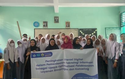 Increasing Digital Literacy in the Use of Information Technology at SMKN 1 Bengkulu City